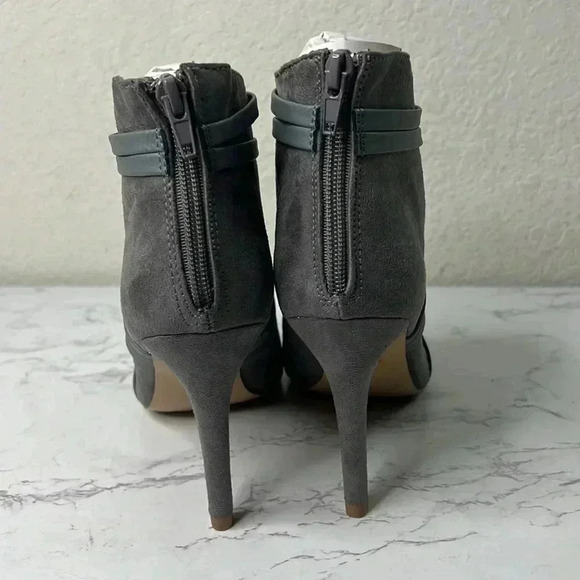 Journee Collection Women's Wide Width Samara Bootie Size 8 - Picture 4 of 12